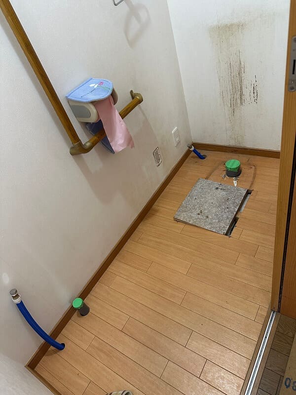 神奈川県横浜市_トイレ_施工中