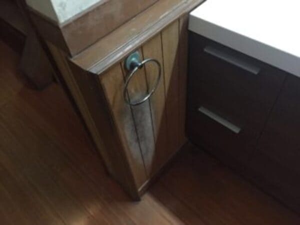 神奈川県横浜市_洗面台交換_施工前