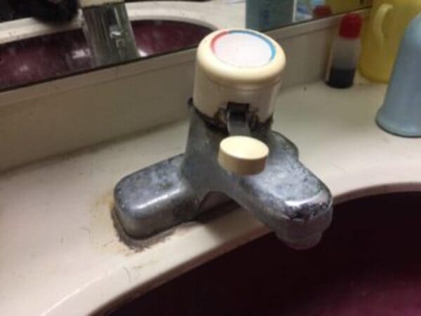 神奈川県横浜市_洗面台交換_施工前