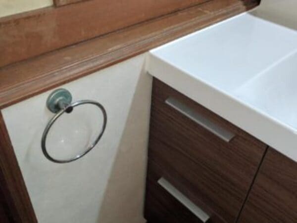神奈川県横浜市_洗面台交換_施工後