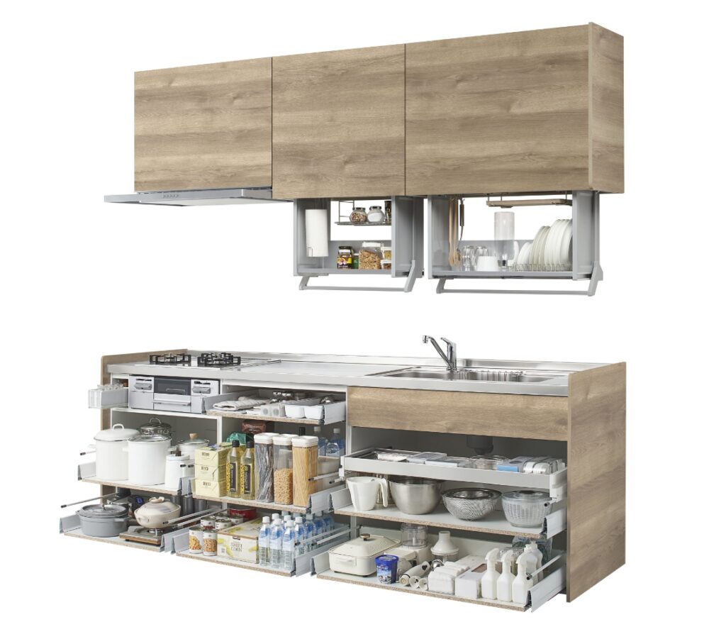 天井から足元までたっぷり収納